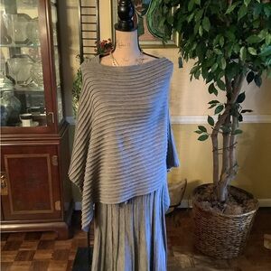 Elegant Gray Maxi A-Line Skirt with Pleats